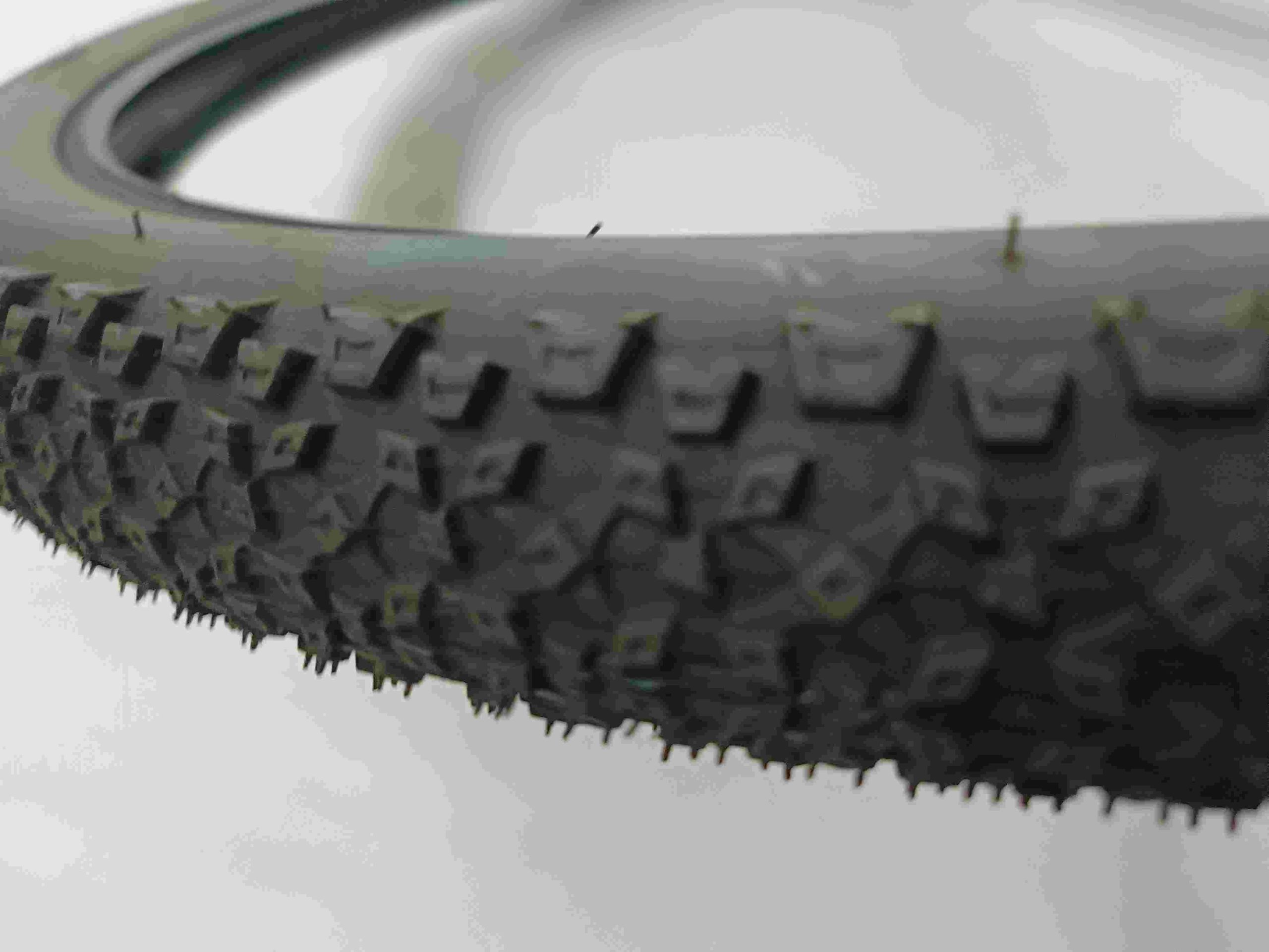 Hoogwaardige elektrische fietsbanden – Ultieme grip, lekbescherming en duurzame kwaliteit voor e-bikes 3 Hoogwaardige elektrische fietsbanden – Ultieme grip, lekbescherming en duurzame kwaliteit voor e-bikes - HOTEBIKE - 3